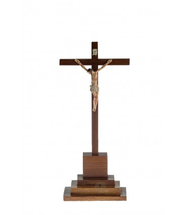 Crucifixo de Madeira com Cristo de Plástico com base 25 x 11 cm