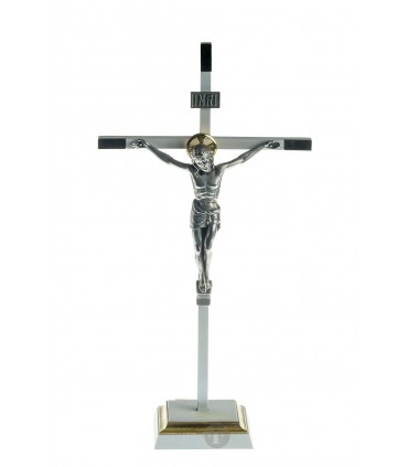 Crucifixo de Metal Prateado com base 22 x 11 5 cm